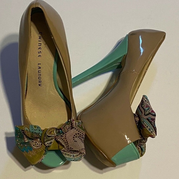 Chinese Laundry Pump Heels Beige Peep Toe Size 6 - Picture 6 of 11